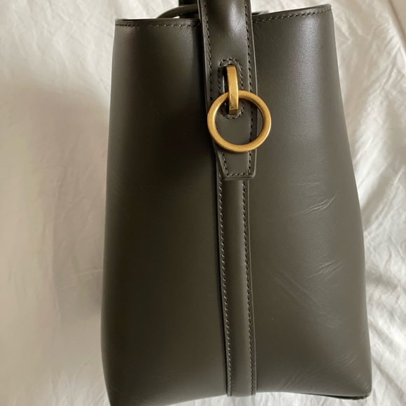 Saint Laurent Le small leather bucket bag - Picture 5 of 16